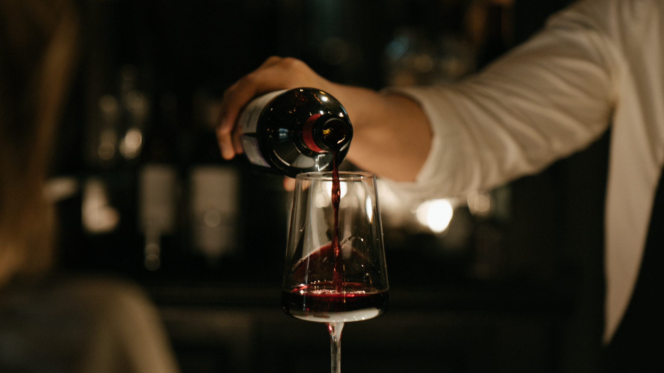 Temperatura di servizio del vino: suggerimenti e trucchi per il massimo piacere