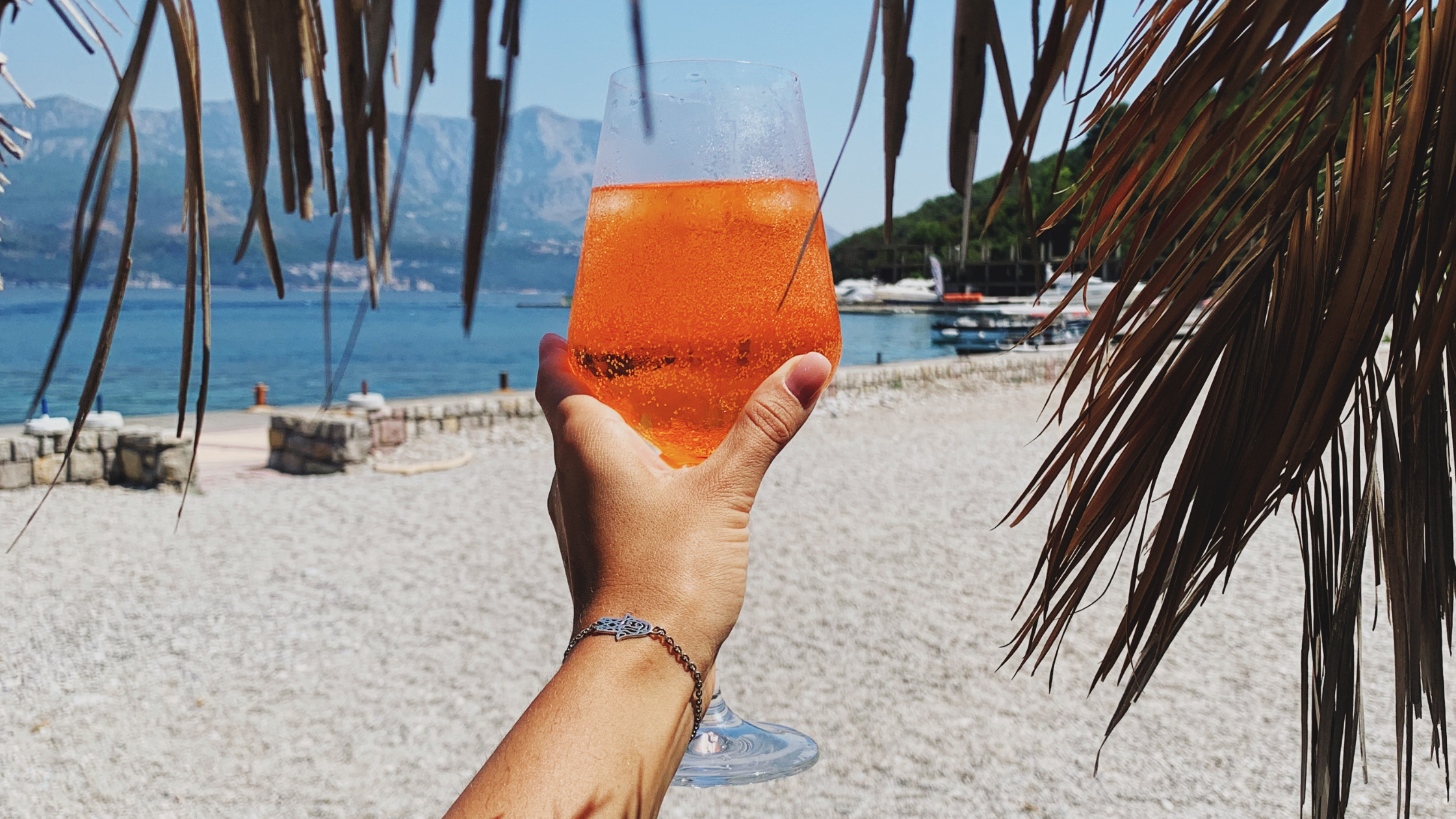 Cocktail Leggeri per un Ferragosto in spiaggia